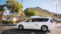 UPS und Waymo testen autonome Autos für Pakettransporte